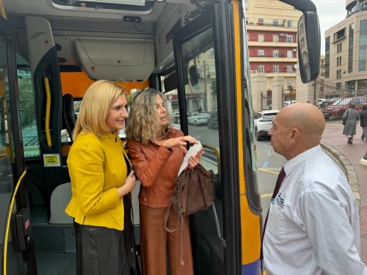 Autobuses Buñol se adjudica el servicio de autobús entre Montserrat y València