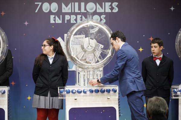 Cada español gastará una media de 17,97 euros en décimos del Sorteo de 'El Niño' de 2024