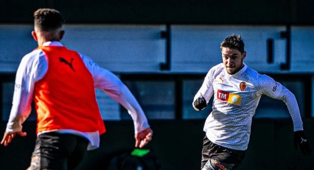 El Valencia entrena con la vista puesta en Cartagena