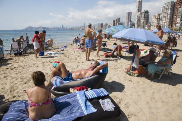 Cada turista extranjero gastó en la Comunitat en verano una media de 86 euros al día, un 9,5% más