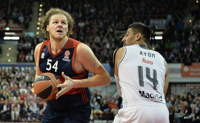 John Bryant cierra un juego interior sólido para Valencia Basket