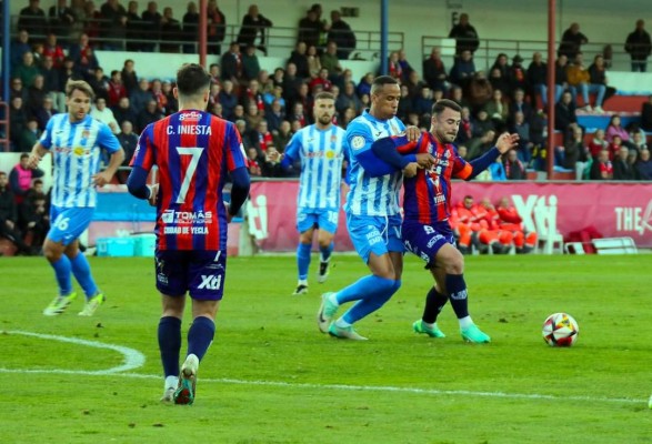 Yeclano y Águilas, en promoción en Segunda RFEF, abren 2024 en Ciudad Real y ante el Marbella 