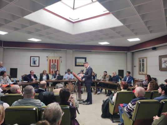 El apoyo de dos tránsfugas del PSPV en Albaida permite a Juan Carlos Roses (PP) asumir la alcaldía