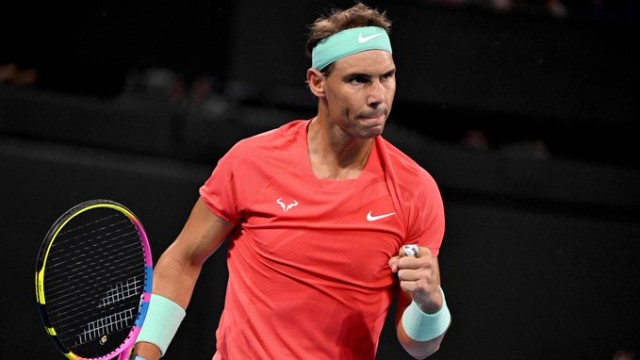 Nadal convence en su regreso a la acción con una victoria solvente ante Thiem en Brisbane