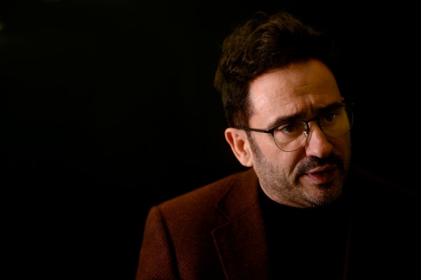 J.A. Bayona: 