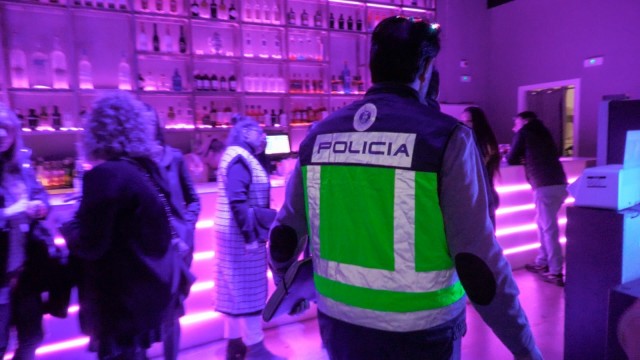 La Policía de la Generalitat sanciona a 35 locales de ocio de la Comunitat en Nochevieja