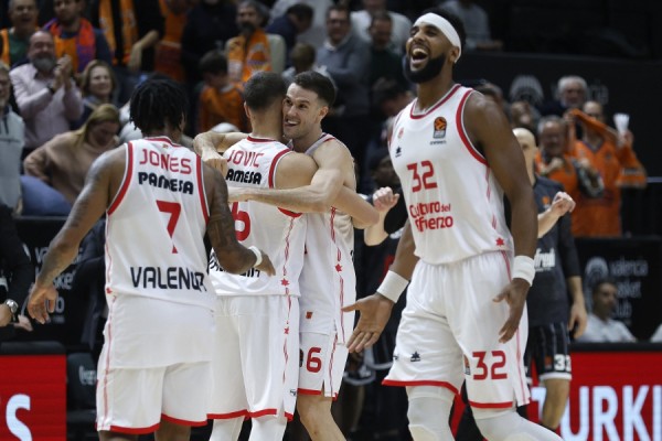 Atracón de partidos en la Fonteta para empezar el año 2024

