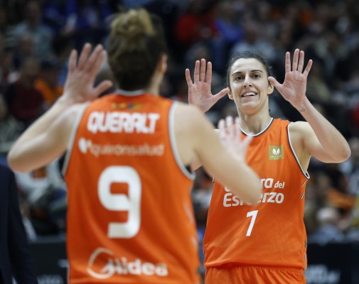 Valencia Basket despide el año en el trono