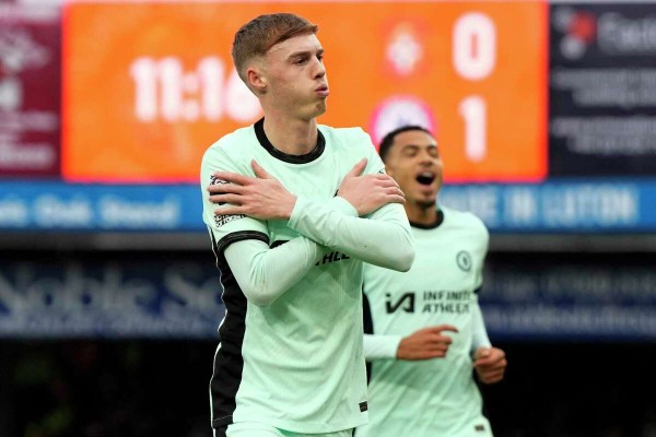 Cole Palmer sostiene al Chelsea