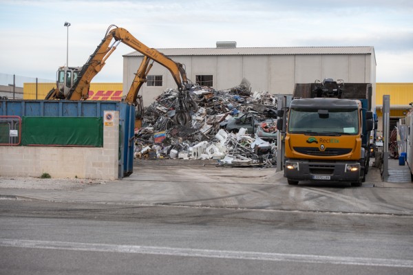 Los reciclajes de Grupo Inglés crecen en Alicante con un proyecto de estación logística en El Espartal 