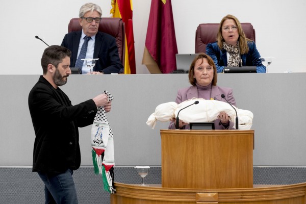 María Marín denuncia el 