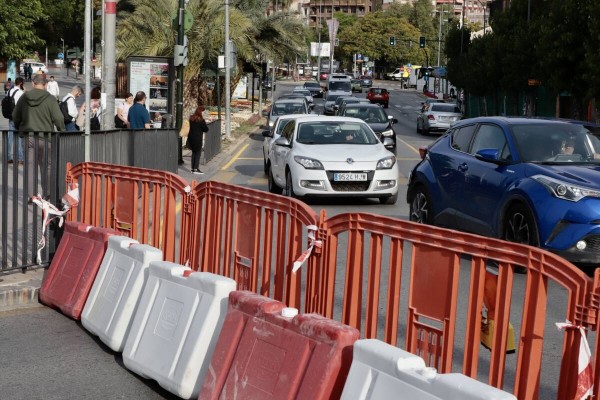 Murcia prohíbe el acceso a los camiones pesados y paraliza todas las obras tras activarse el nivel 3 de contaminación