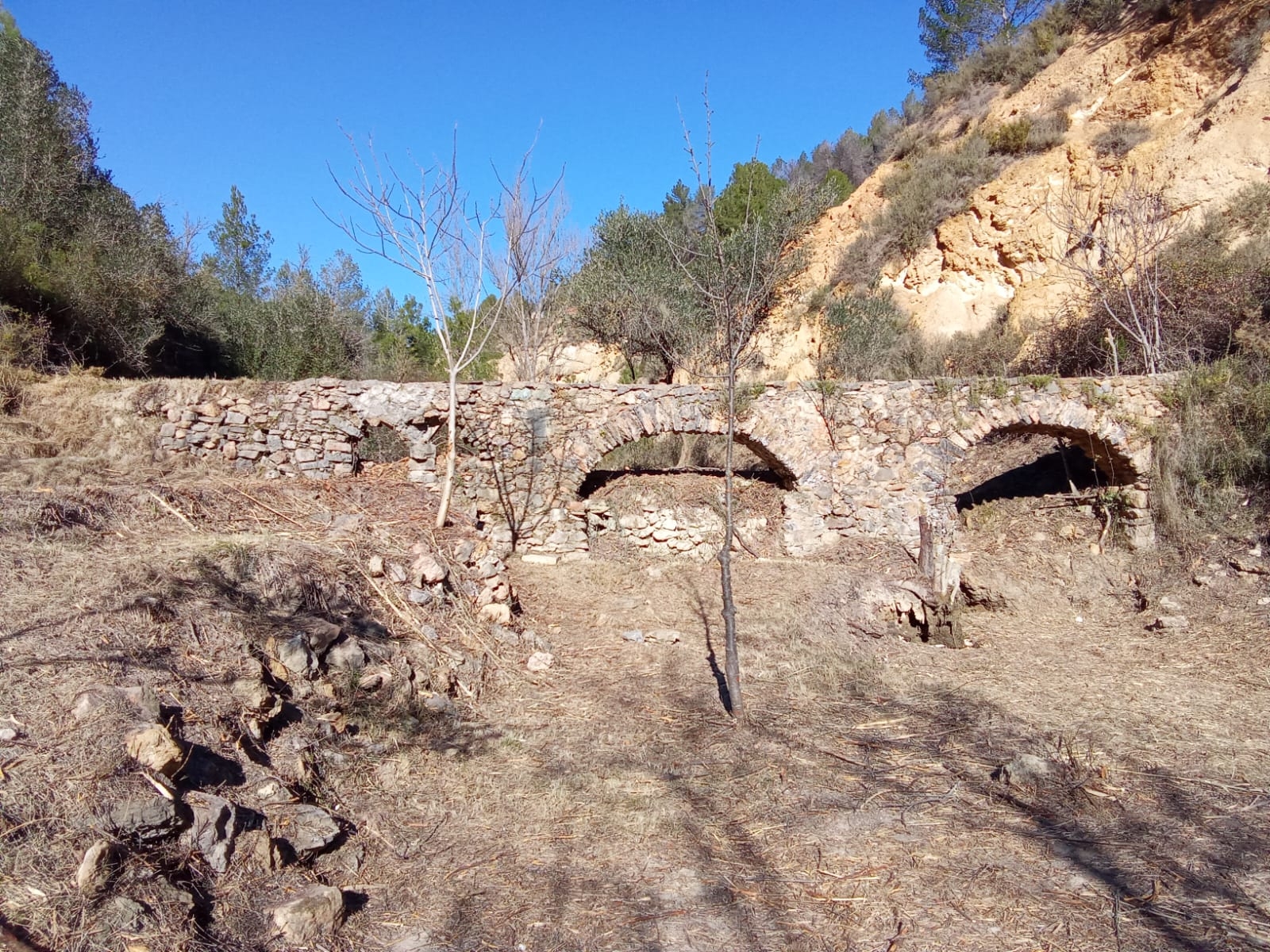 El Ayuntamiento de Montán trabaja en la recuperación de la Fuente de la Teja y su acueducto

