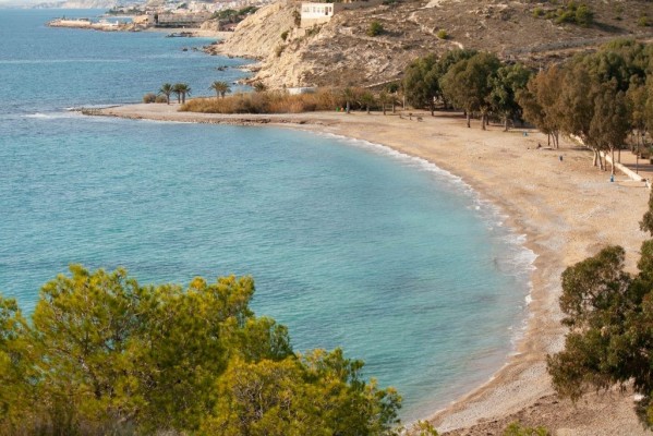 La Vila amplía el contrato de limpieza y mantenimiento a todas las playas