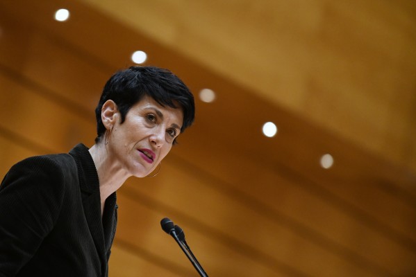 Elma Saiz anuncia una reforma del Reglamento de Desarrollo de la Ley de Extranjería