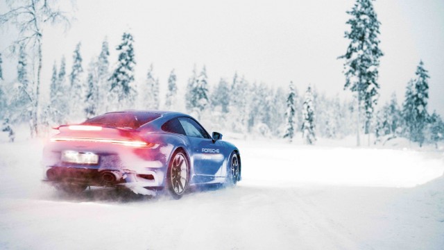 Formación personalizada en Porsche Ice Experience
