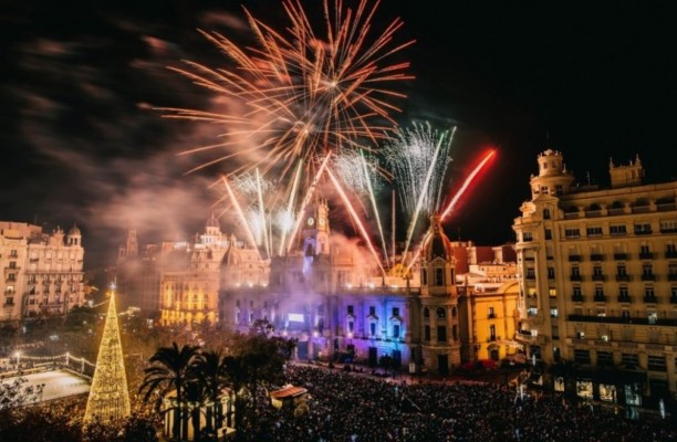 València recibirá 2024 con cuatro castillos de fuegos artificiales simultáneos, 