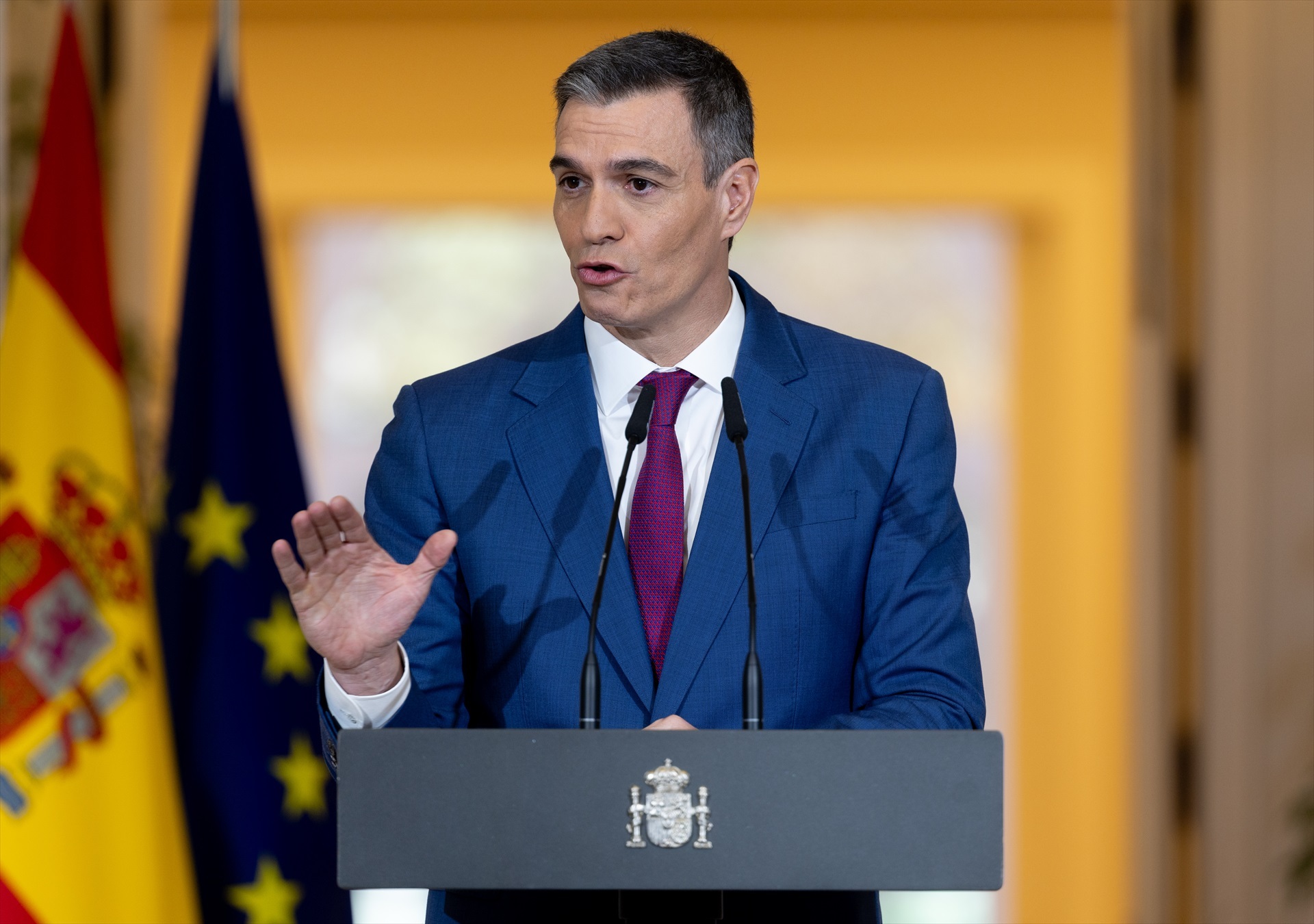 El Gobierno extiende la gratuidad de los Cercanías y la rebaja del 50% en el transporte autonómico a 2024