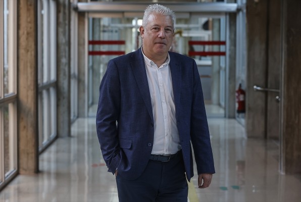 La reforma de la ley de Plurilingüismo plantea una consulta para elegir la 