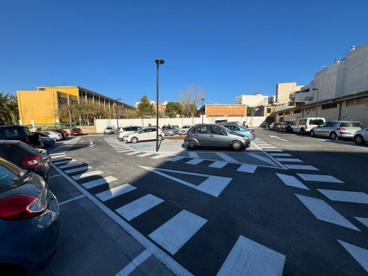 Paterna estrena nuevo aparcamiento público con 58 plazas en la zona del CEIP La Torre