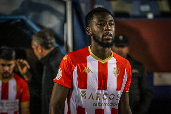 El Hércules y el Alcoyano hacen oficial la cesión del delantero francés Jean Paul hasta final de curso