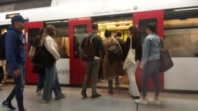 La Generalitat prorroga las ventajas para favorecer el uso de transporte público autonómico