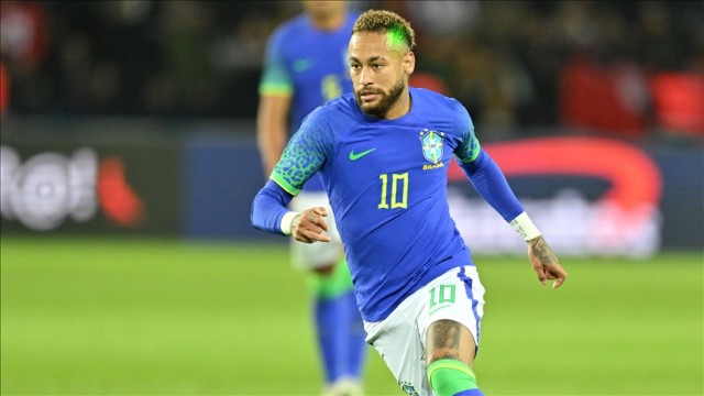 Neymar arremete contra aquellos que propagan 