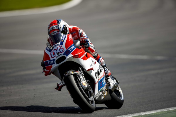 Dovizioso, Luthi y Bender, los más rápidos en la jornada de libres en Spielberg 