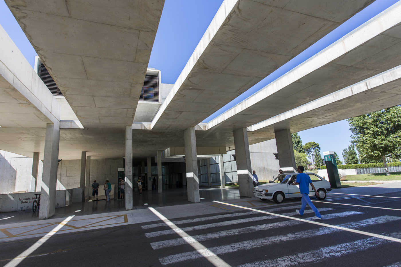 El Hospital de Dénia logra el respaldo de los sindicatos a un suavizado ajuste salarial