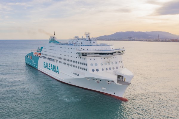 Baleària compra el ferry de propulsión eléctrica Rusadir y suma su undécimo barco a gas en propiedad