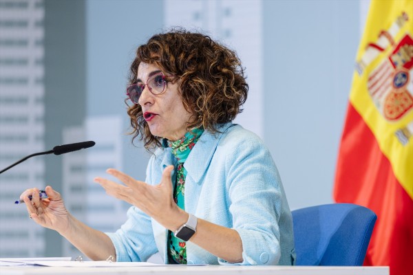 El déficit baja en octubre al 1,29% del PIB y el del Estado cae al 2,16% del PIB hasta noviembre