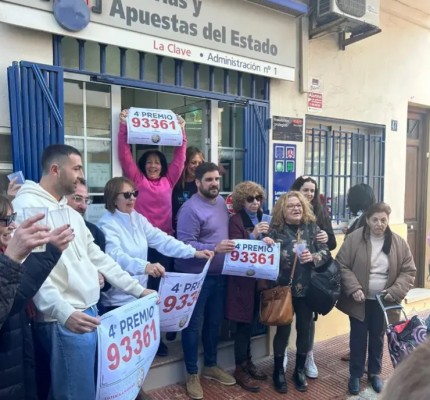 Un cuarto premio de la Lotería de Navidad sonríe a trabajadores de Ford y al PSOE de Alginet