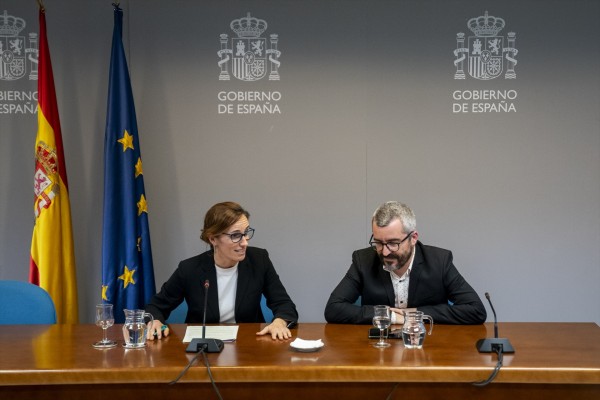 El Ministerio de Sanidad rechaza alargar la edad de jubilación de médicos a los 72 años