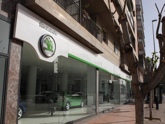 Grupo Huertas de Murcia compra de los concesionarios de Skomovil, entre ellos, el de Torrevieja
