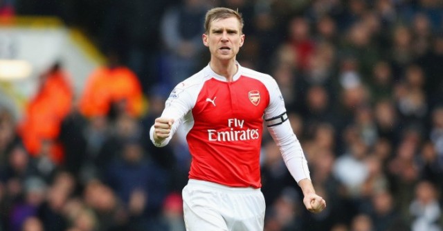 El alemán Mertesacker es elegido nuevo capitán del Arsenal