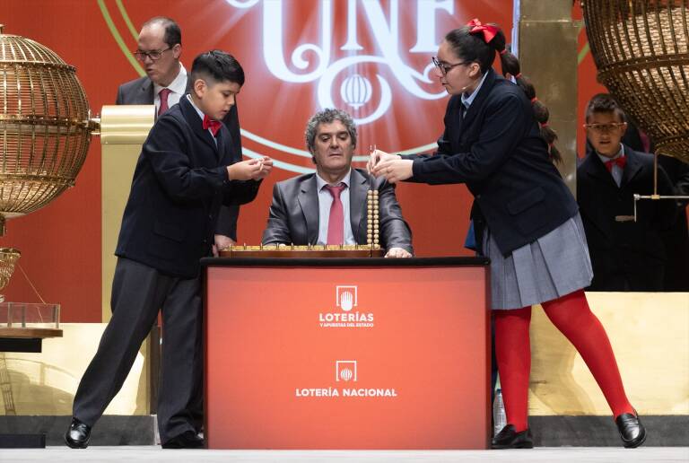 El número 88.008, primer premio del Sorteo de la Lotería de Navidad 2023













