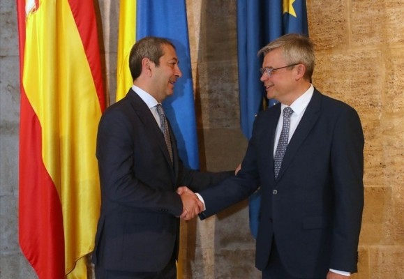 Barrera muestra al embajador de Ucrania en España el 