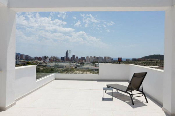 Los agentes inmobiliarios de Alicante prevén que el mercado de la provincia se mantenga estable en 2024