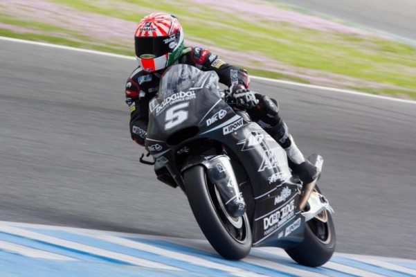 Zarco hace la pole y Rins es noveno, con problemas