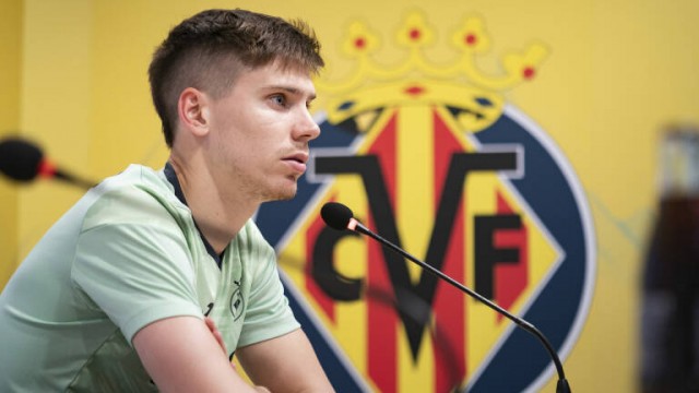 Foyth pasa otra vez por el quirófano para solventar sus problemas en el hombro
