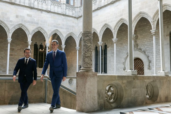 Sánchez afirma que en enero abrirá el debate con las CCAA sobre la condonación de deudas