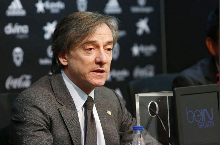 El Valencia CF trabaja en la llegada de un mediocentro