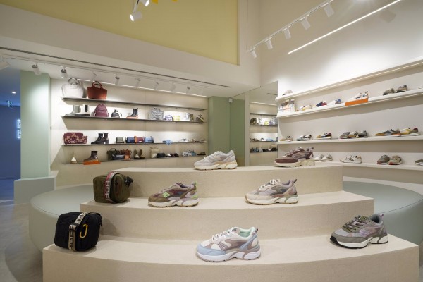 Las 'sneakers' españolas de Hoff se fijan en Murcia para su expansión y abrirán nueva tienda en 2024
