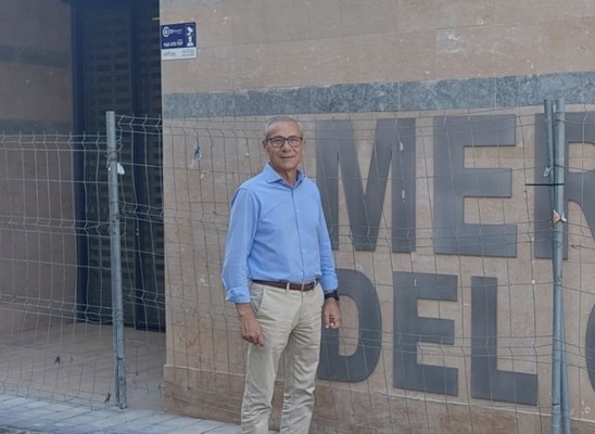 Ballester promete cambiar la ordenanza para suprimir los limitadores de sonido en verbenas