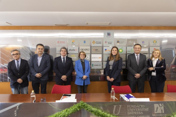 La empresa castellonense de placas solares Elektrosol se integra en el Patronato de la FUE-UJI