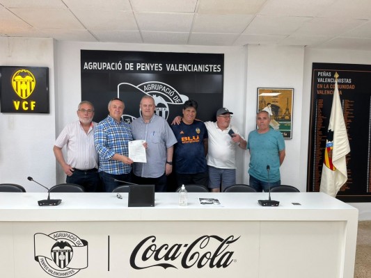 Rebelión en la Agrupación de Peñas