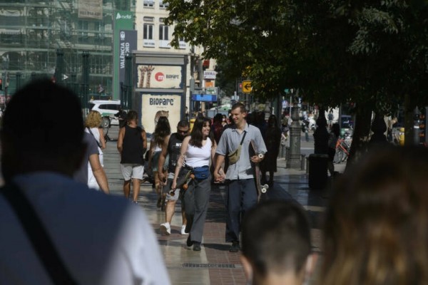 La Comunitat Valenciana, la tercera autonomía con mayor saldo migratorio con el exterior en 2022

