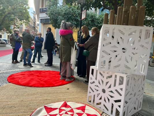 Los comerciantes de San Bartolomé y Esteve Mora de Murcia impulsan la campaña de Navidad 