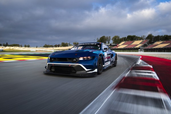 Ford Performance presenta a su equipo de pilotos oficiales para el Mustang GT3
