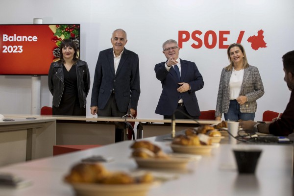 Vélez propone a Miras un acuerdo sobre el Mar Menor para evitar la reforma que pide Antelo